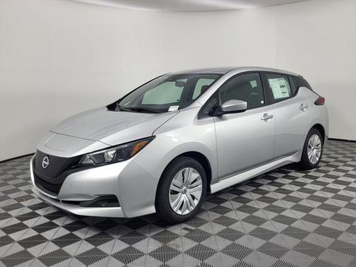 2025 Nissan Leaf S