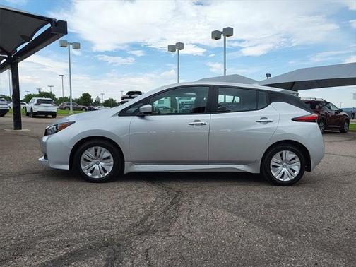2025 Nissan Leaf S