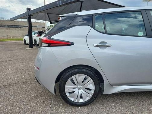 2025 Nissan Leaf S
