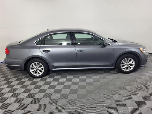 2016 Volkswagen Passat 1.8T S