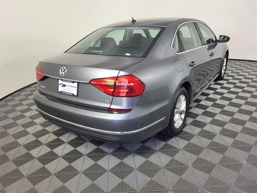 2016 Volkswagen Passat 1.8T S