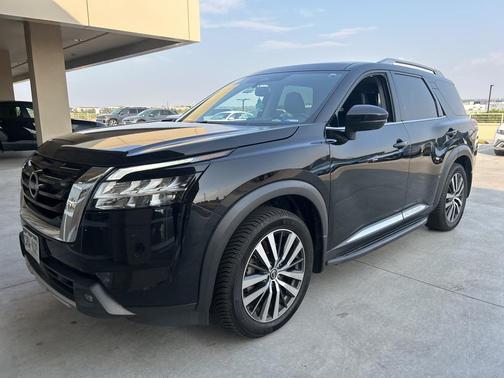 2022 Nissan Pathfinder Platinum 4WD