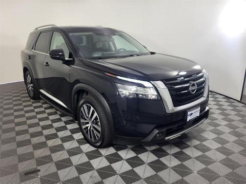 2022 Nissan Pathfinder Platinum 4WD