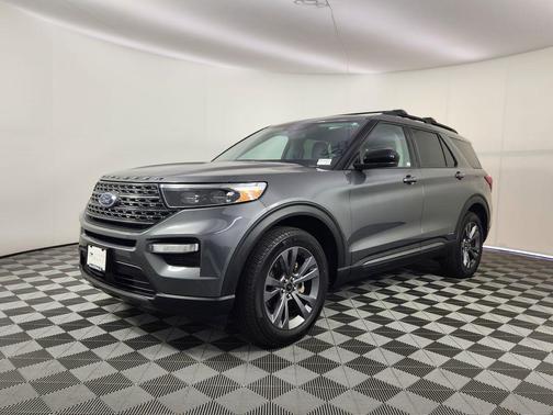 Carbonized Gray Metallic 2023 Ford Explorer XLT