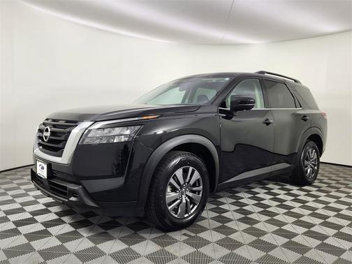 2024 Nissan Pathfinder SV 4WD