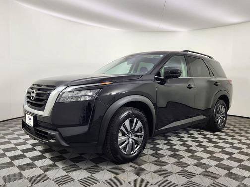 2024 Nissan Pathfinder SV 4WD