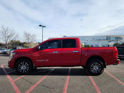 2020 Nissan Titan SV