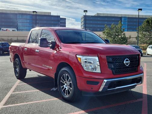 2020 Nissan Titan SV