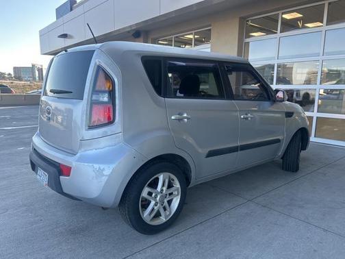2011 Kia Soul +