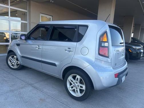 2011 Kia Soul +