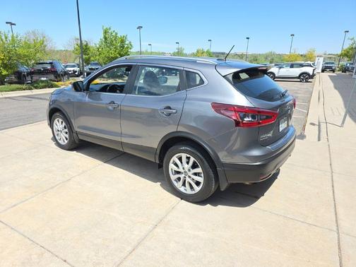 Gun Metallic 2021 Nissan Rogue Sport SV