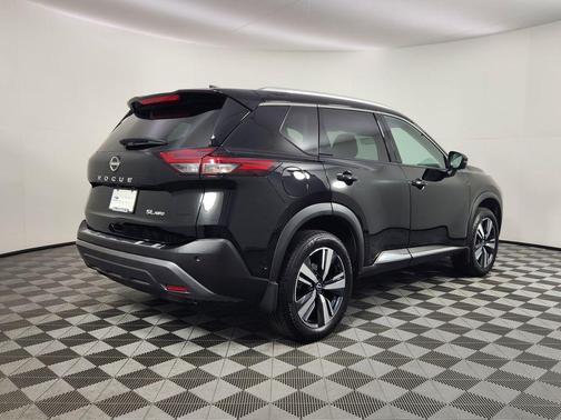 Super Black 2023 Nissan Rogue SL