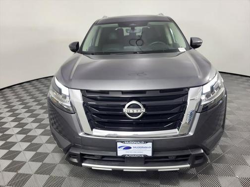 2023 Nissan Pathfinder Platinum 4WD