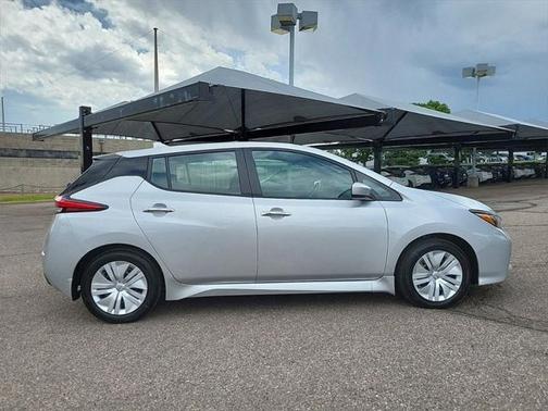 2025 Nissan Leaf S