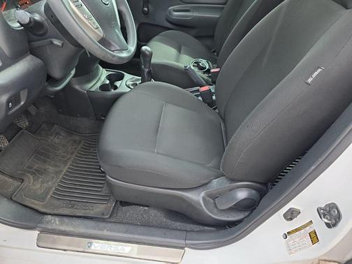 Fresh Powder 2015 Nissan Versa 1.6 S