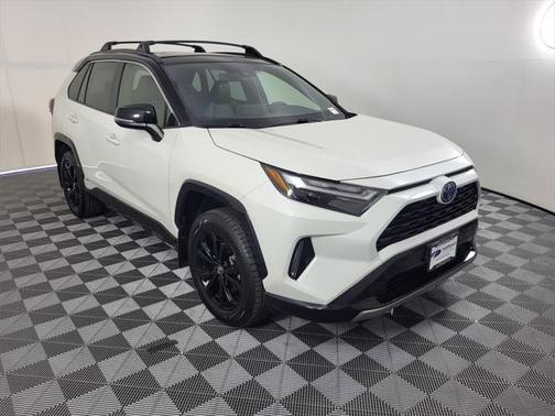 2022 Toyota RAV4 Hybrid SE