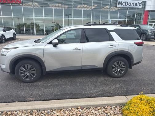 2022 Nissan Pathfinder SV 4WD