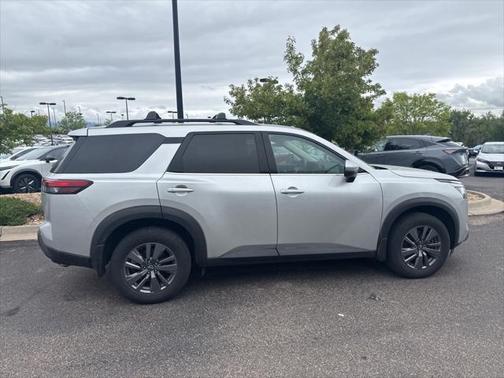 2022 Nissan Pathfinder SV 4WD