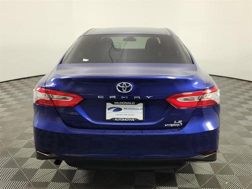 2018 Toyota Camry Hybrid LE