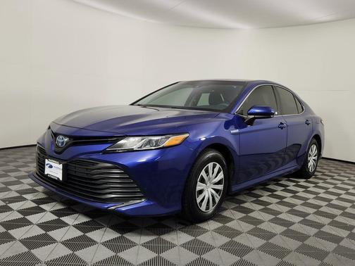 2018 Toyota Camry Hybrid LE