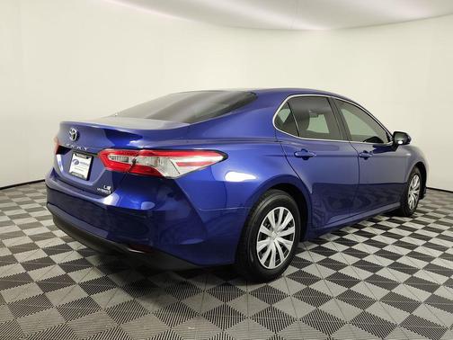 2018 Toyota Camry Hybrid LE