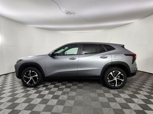 Sterling Gray Metallic 2024 Chevrolet Trax FWD 1RS