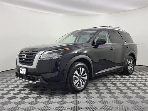 2022 Nissan Pathfinder SL 4WD