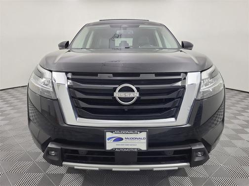 2022 Nissan Pathfinder SL 4WD
