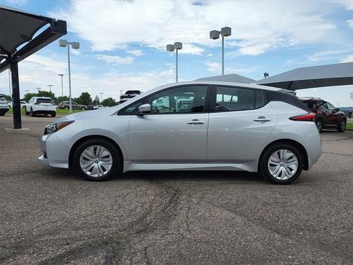 2025 Nissan Leaf S