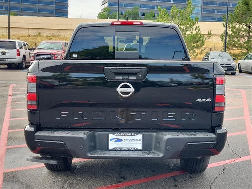 2025 Nissan Frontier SV