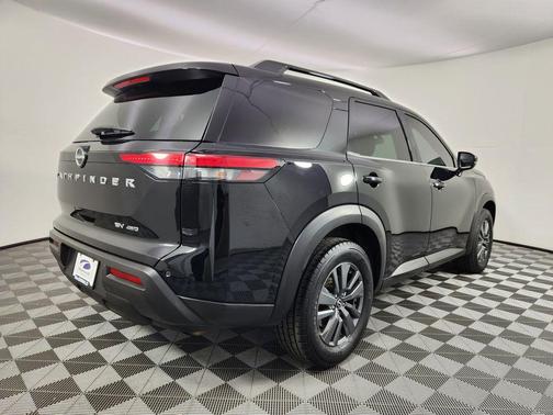 2022 Nissan Pathfinder SV 4WD