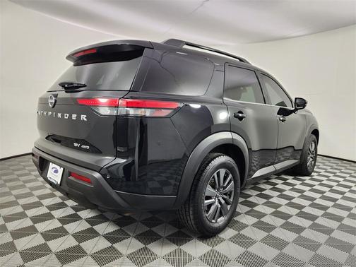 2022 Nissan Pathfinder SV 4WD