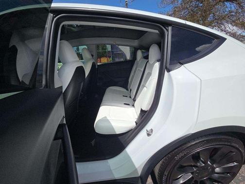 2023 Tesla Model Y Performance Dual Motor All-Wheel Drive