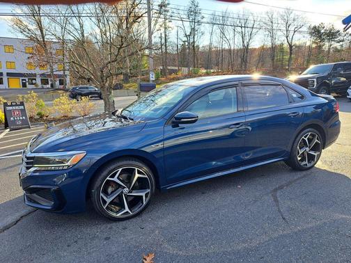 2020 Volkswagen Passat 2.0T R-Line