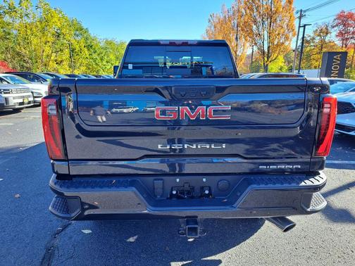 2024 GMC Sierra 2500 Denali