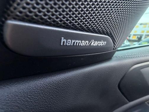 2025 BMW X6 xDrive40i