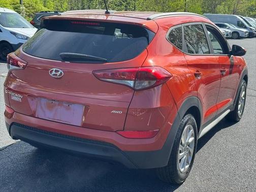 2017 Hyundai TUCSON SE