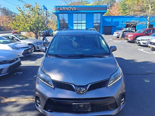 2018 Toyota Sienna SE