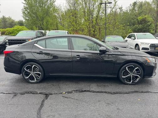 2023 Nissan Altima SR FWD