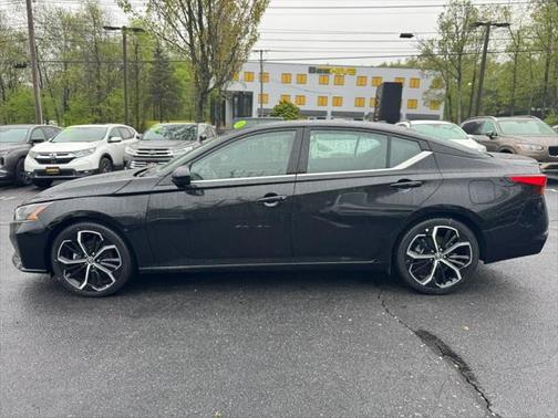 2023 Nissan Altima SR FWD