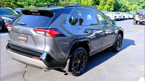 2022 Toyota RAV4 Hybrid SE
