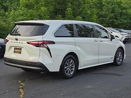 2021 Toyota Sienna XLE 7 Passenger