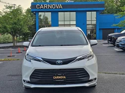 2021 Toyota Sienna XLE 7 Passenger