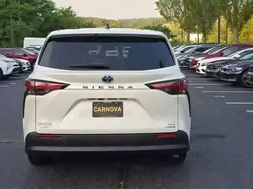 2021 Toyota Sienna XLE 7 Passenger