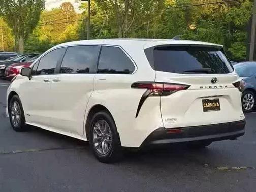 2021 Toyota Sienna XLE 7 Passenger