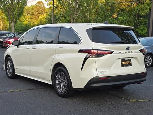 2021 Toyota Sienna XLE 7 Passenger