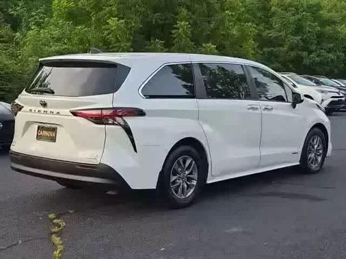 2021 Toyota Sienna XLE 7 Passenger