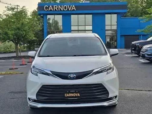 2021 Toyota Sienna XLE 7 Passenger