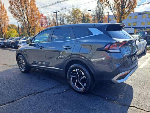 2023 Kia Sportage Hybrid LX