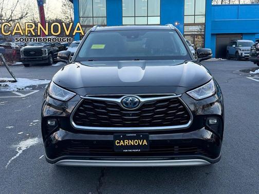 2021 Toyota Highlander Hybrid Platinum